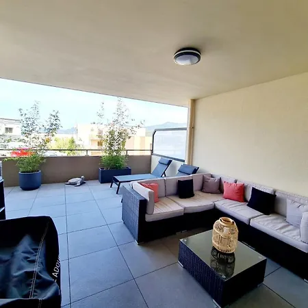 Apartment T2 De Standing Front De *
