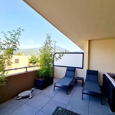 T2 De Standing Front De Apartment Propriano (Corsica)