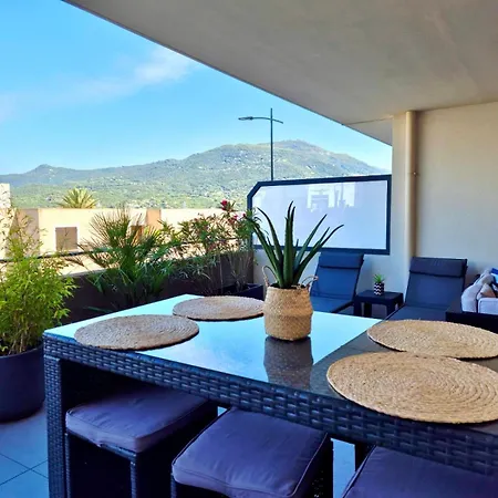 Apartment T2 De Standing Front De