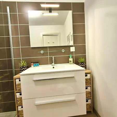 T2 De Standing Front De Appartement