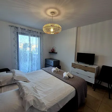 T2 De Standing Front De Appartement *