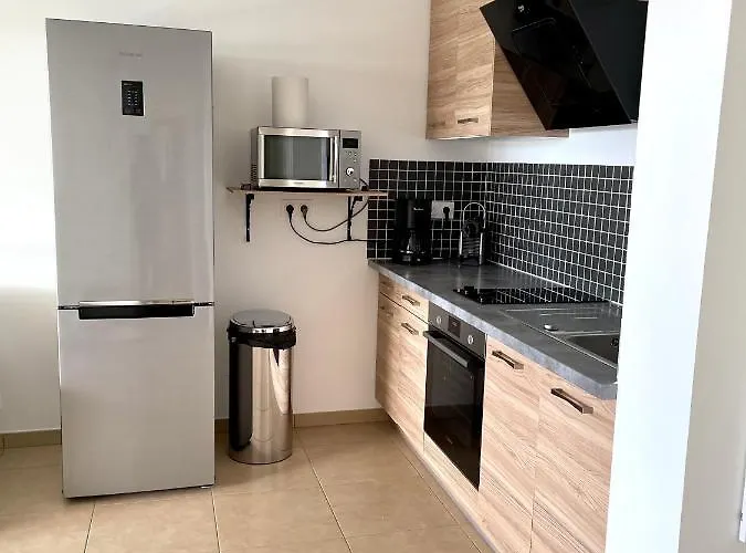 T2 De Standing Front De 公寓