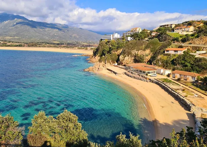 T2 De Standing Front De 公寓